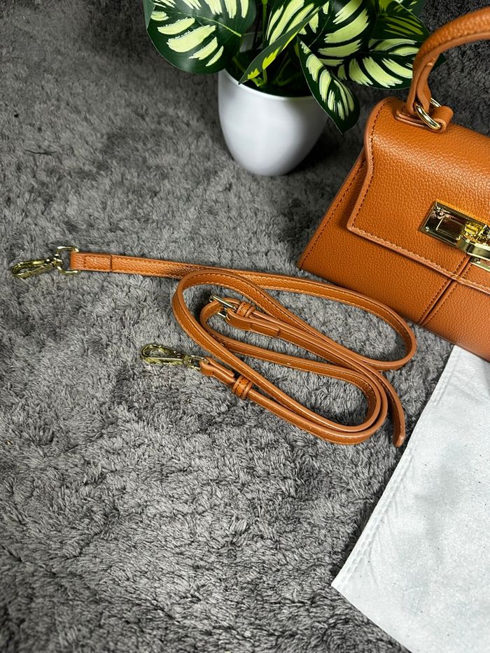 Sac jw pei neuf marron taille petite authentique avec facture à l’appuie - photo numéro 3