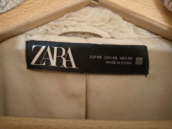 Veste à capuche Zara fausse fourrure Léger Beige Crème Taille xs - photo numéro 4