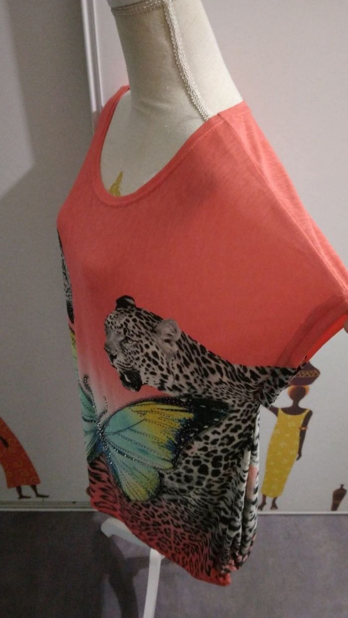 Tee-shirt femme T.44/46 - photo numéro 3
