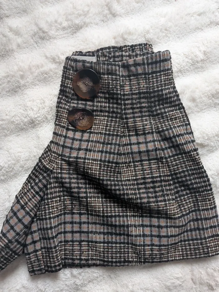 Short à carreaux Zara 9 ans - photo numéro 3
