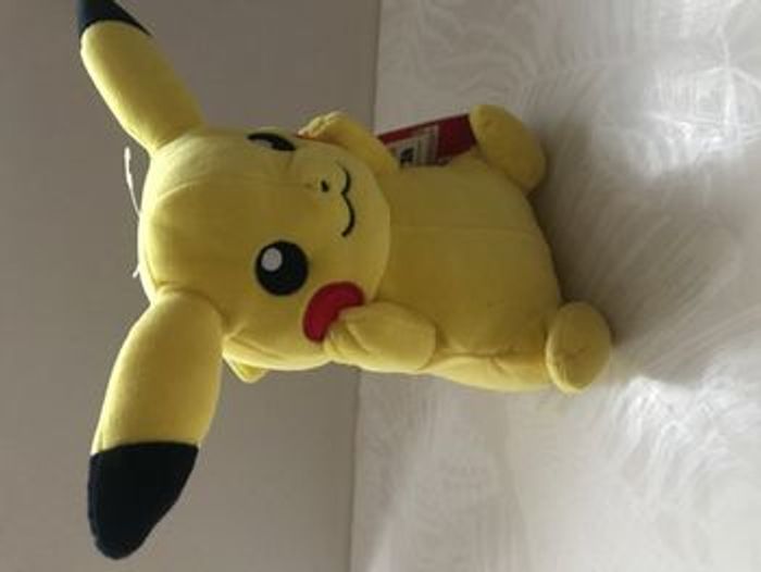 Pokémon peluche Pikachu- 20 cm - photo numéro 3