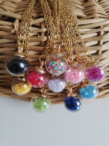 Lot de 10 colliers boules de Noël en verre et paillettes étoiles