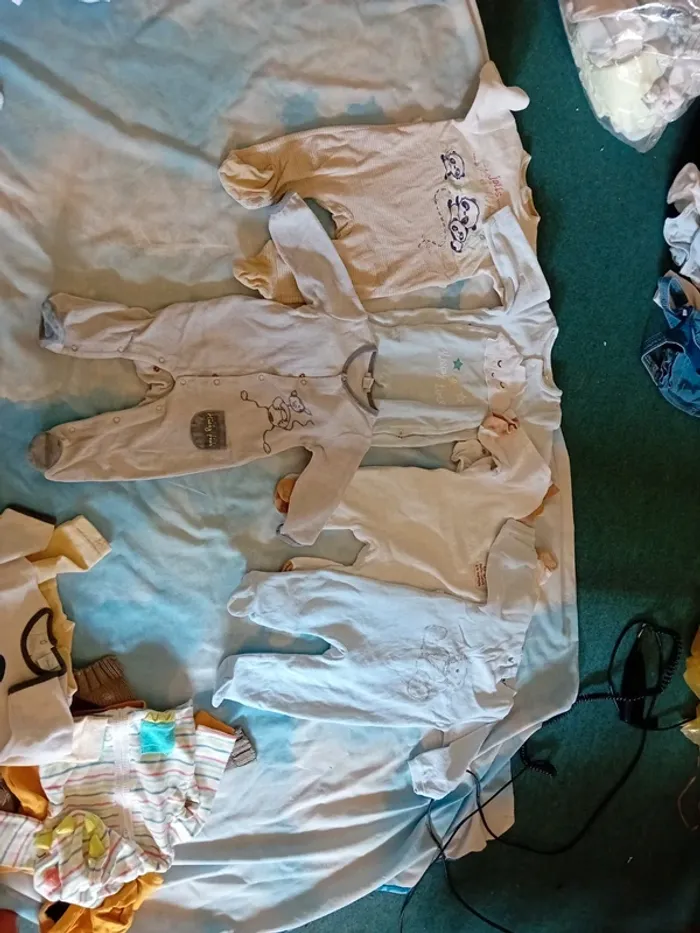 Lot pyjamas velours 6 mois garcon