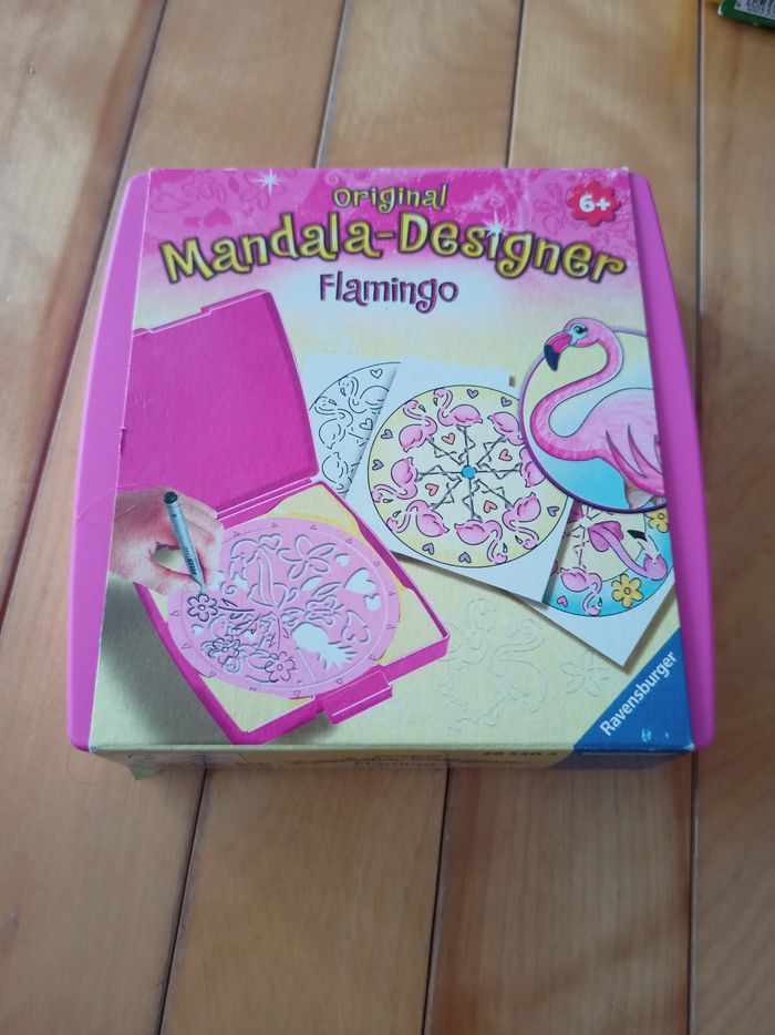 Boite mandala designer flamand rose