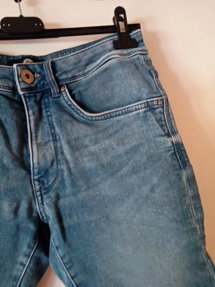 Joli bermuda bleu. Taille S. Petrol - photo numéro 3