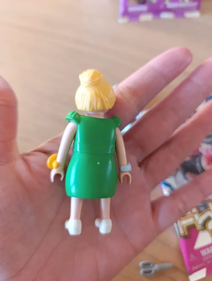 Playmobil personnage couturière neuf - photo numéro 4