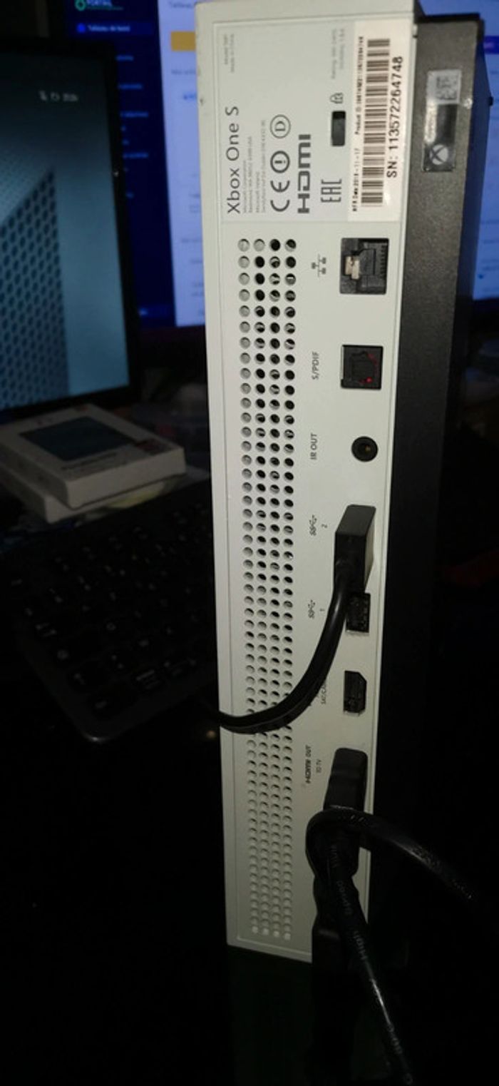 Xbox one s 500go fonctionnel - photo numéro 4