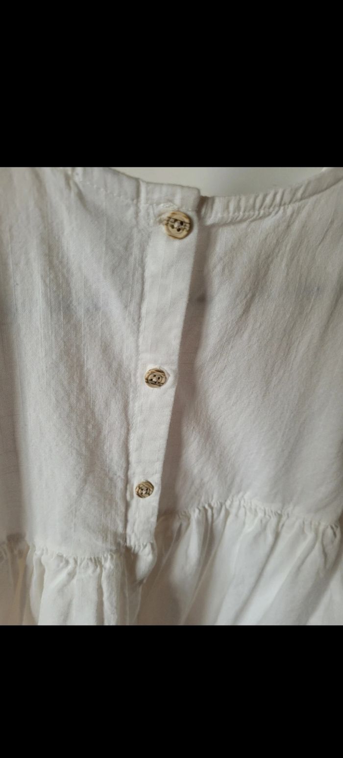 Robe brodée 5 ans - photo numéro 3