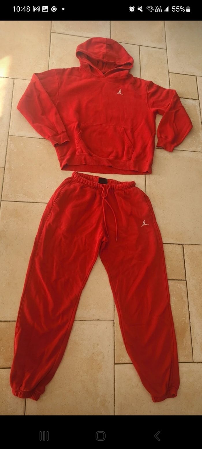 Survêtement jordan (authentique)