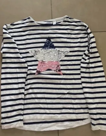 Pull a sequins réversible taille 12ans okaidi