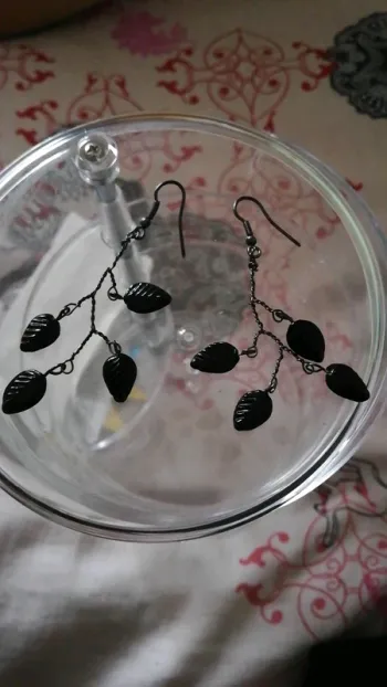 Boucles d'oreilles faites main.