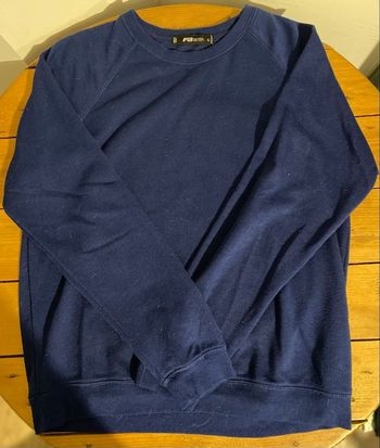 Pull bleu