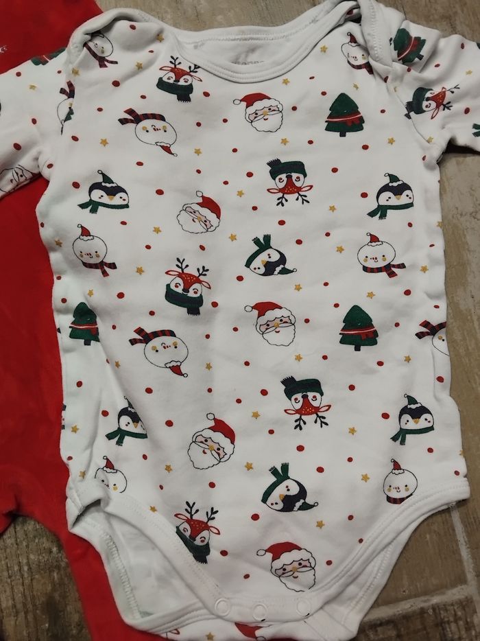 Lot pyjama et bodie taille 3 ans de Noël - photo numéro 2