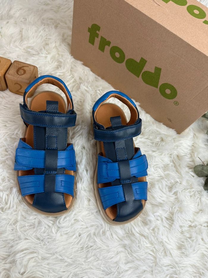 Paire de sandales Froddo taille 32 - photo numéro 3