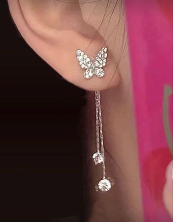 Paire de boucle d’oreille argentée neuf 