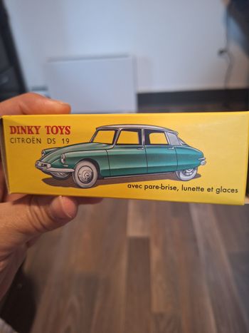 Voiture figurine de collection