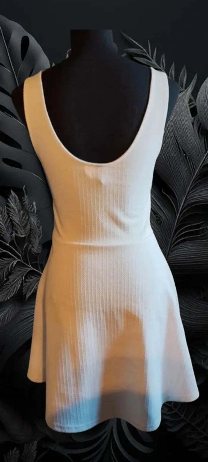 Robe blanche - photo numéro 2