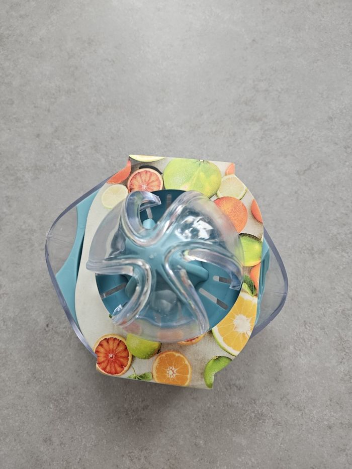 Presse agrumes manuel Neuf - photo numéro 2