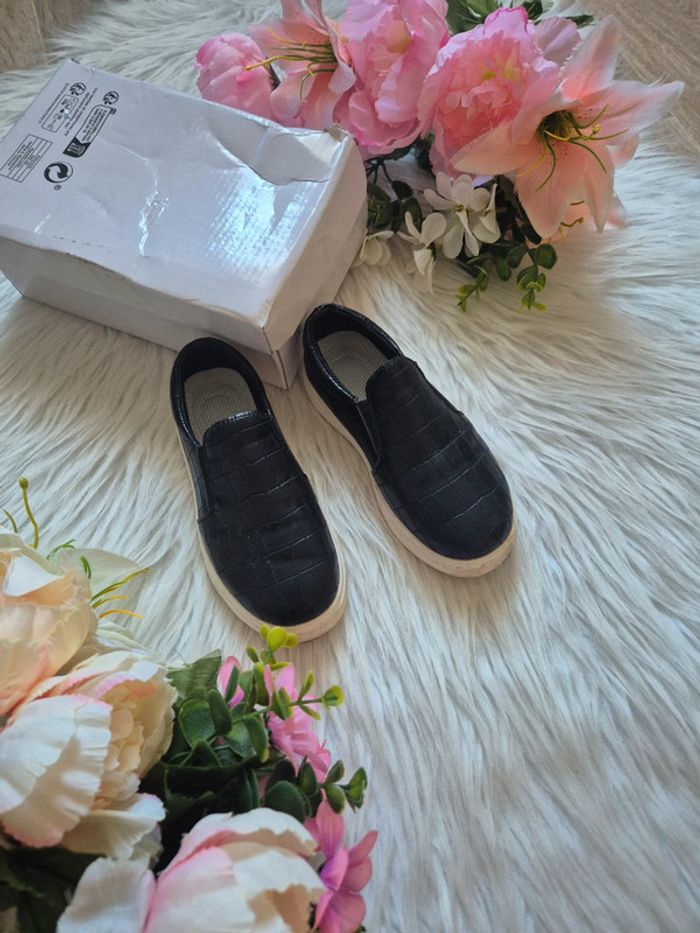 Baskets noires effet croco – Pointure 27