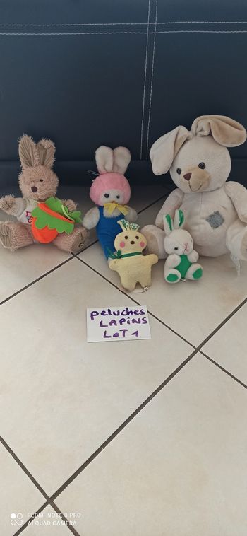 Lot de peluches lapin
