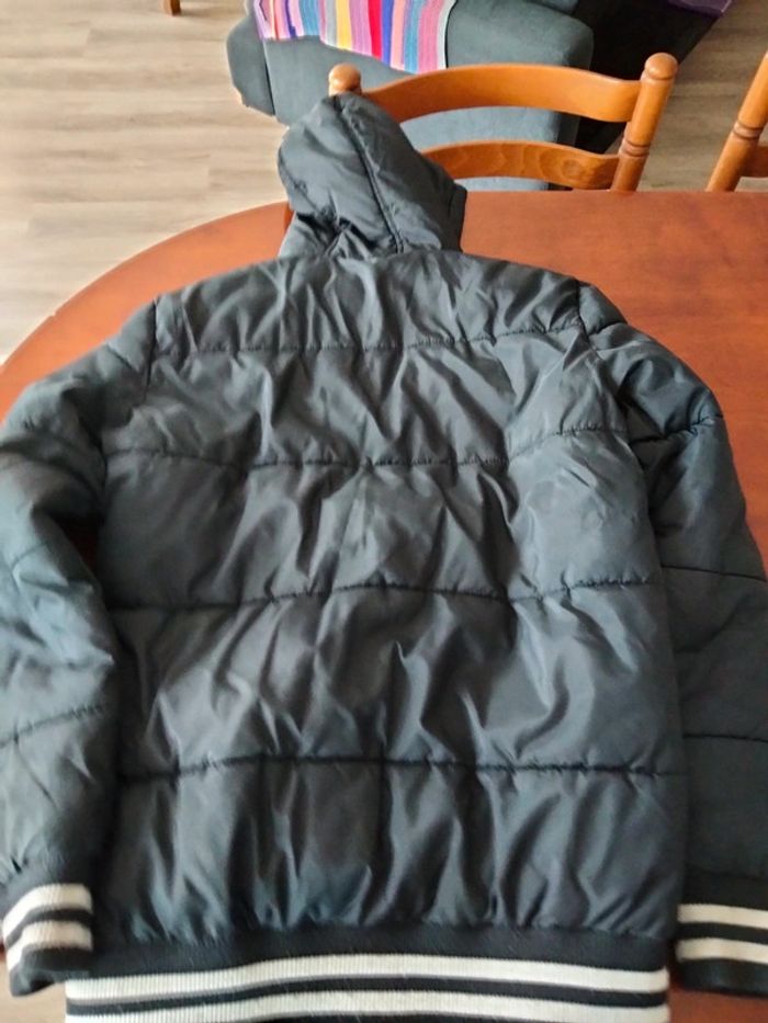 Blouson noir - photo numéro 2