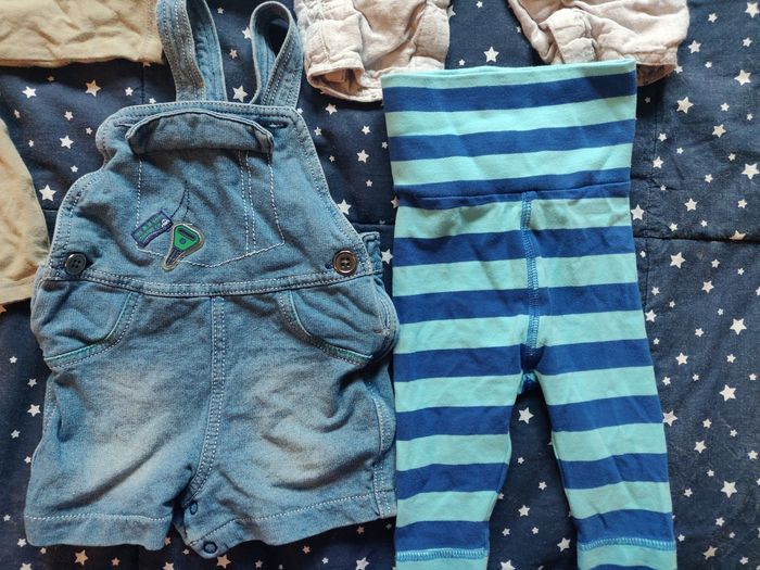 Lot de vêtements garçon taille 1 mois. - photo numéro 4