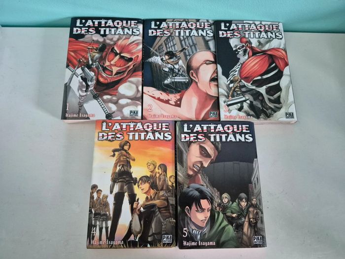Lot de 5 mangas l'attaque des titans - photo numéro 2