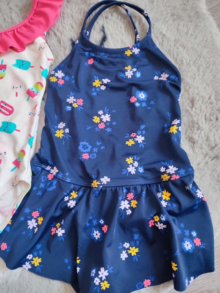 Lot 2 maillots fille