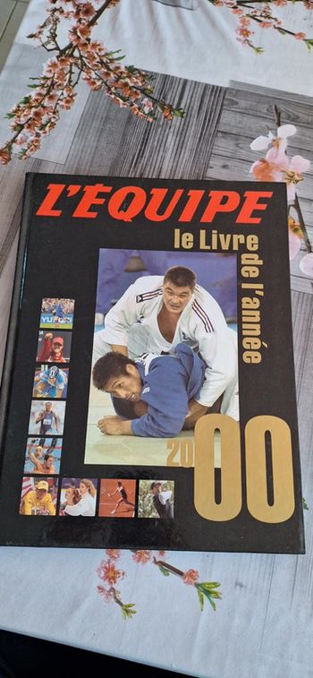 L'equipe , le livre de l'annee 2000