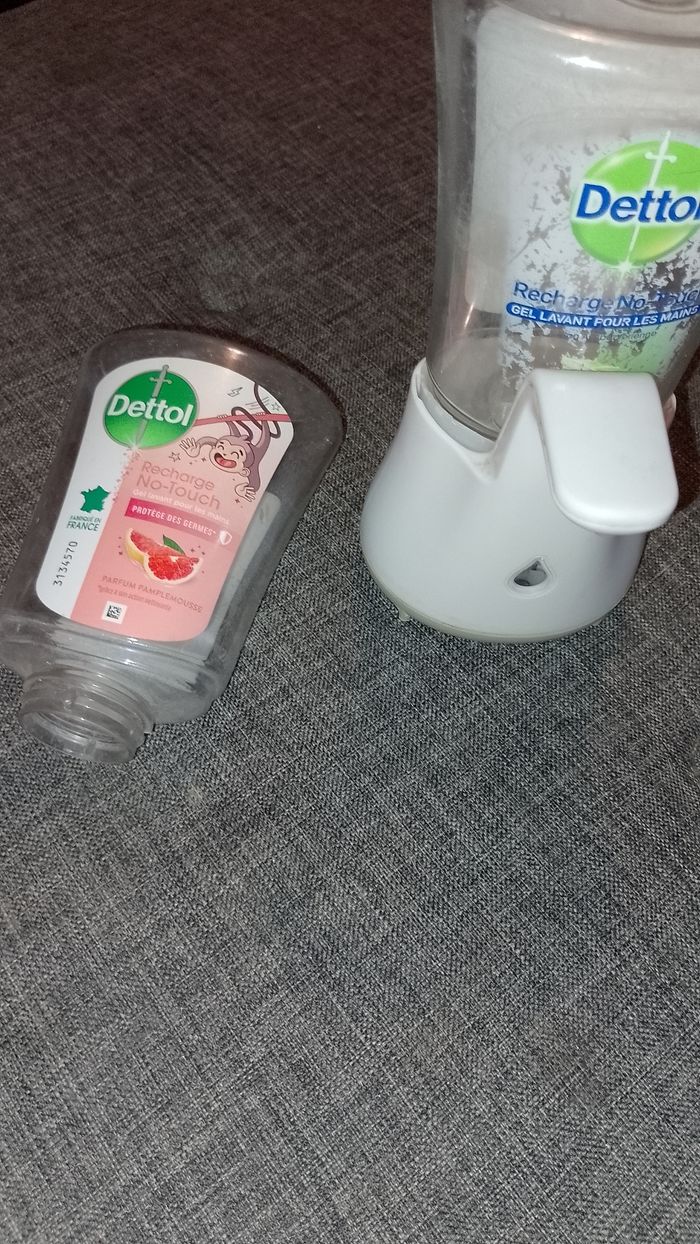 Dettol avec sa recharge - photo numéro 10