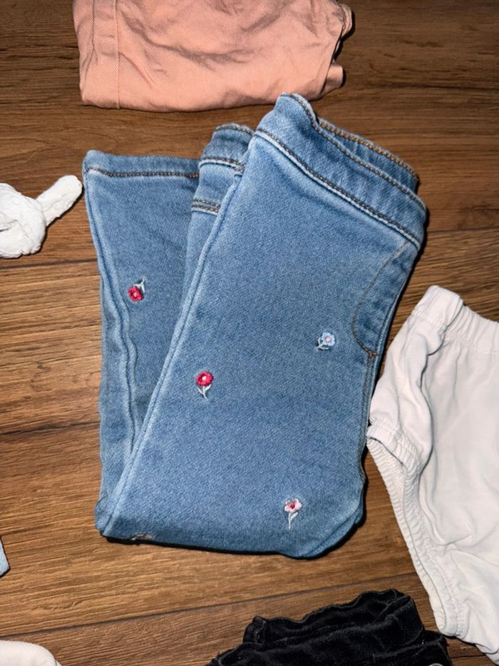 đLot de 6 pantalons bĂ©bĂ© fille taille 12 moisđ - photo numĂ©ro 4