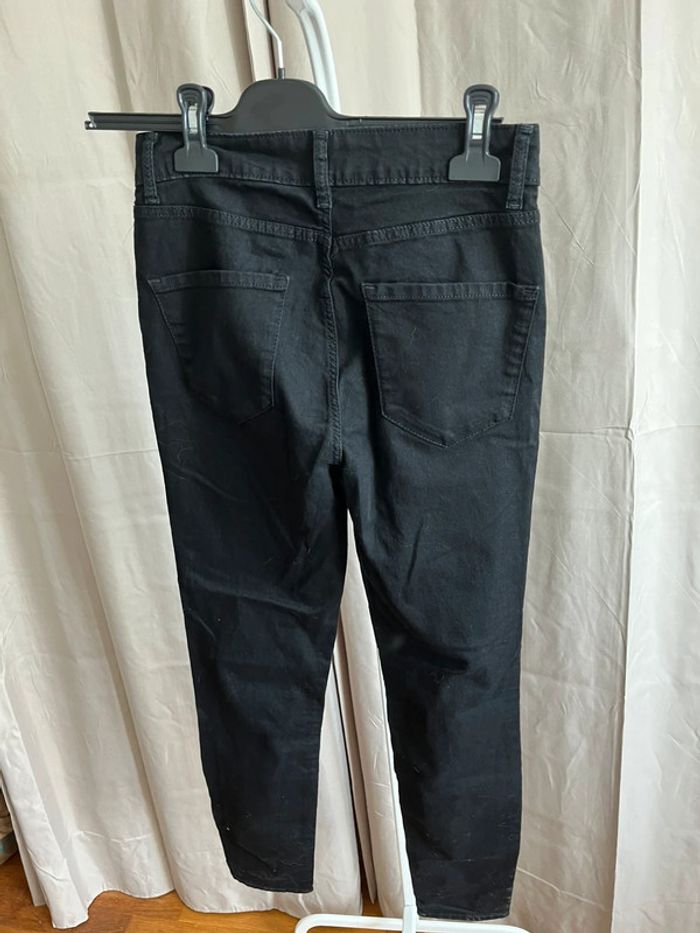 Jean noir skinny Kiabi 36 - photo numéro 2