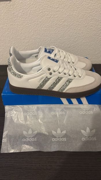 Adidas Samba argentées neuves