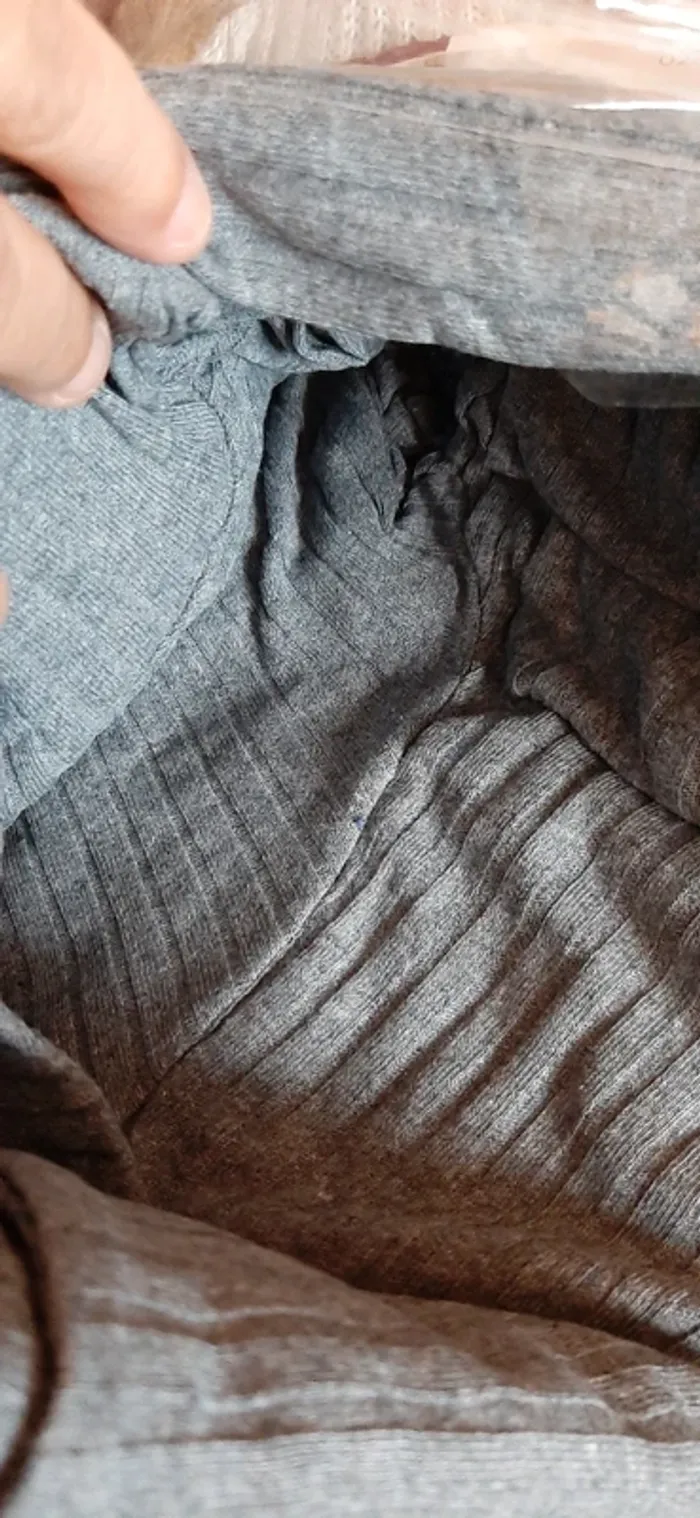 Ensemble pantalon tee shirt gris - photo numéro 3