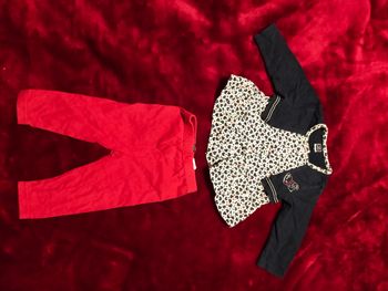 3 ensemble,2 robes et 1 maillot de bain