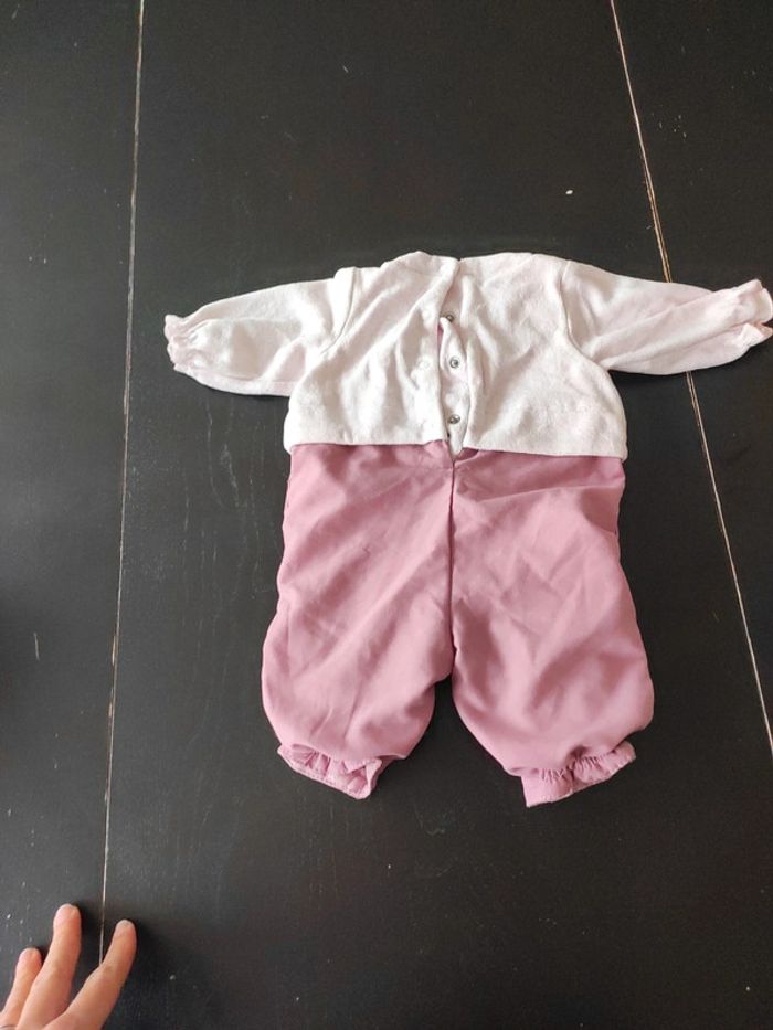 Tenue 1 mois - photo numéro 3