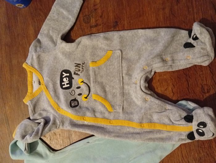 Lot de 5 pyjamas taille 3 mois - photo numéro 2