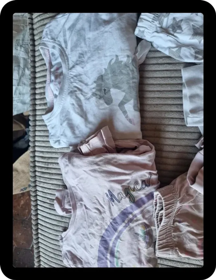 Lot pyjamas - photo numéro 3