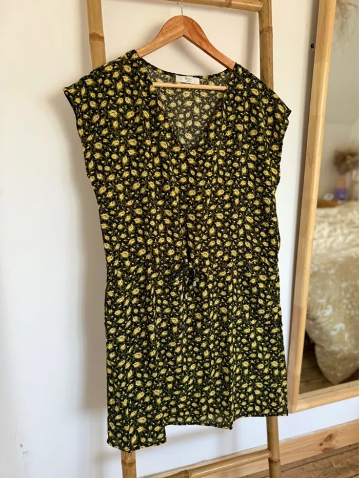 Robe Sarah John