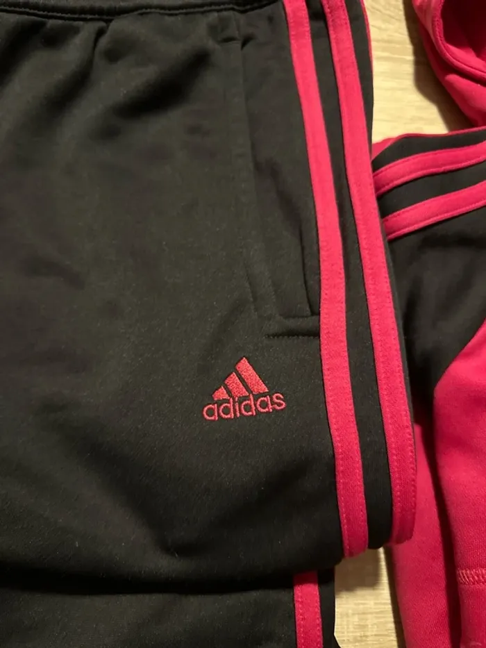 Survêt brodé Adidas - photo numéro 3