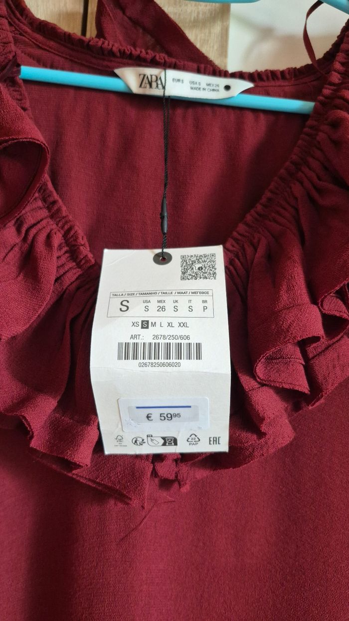 Robe Zara bordeaux avec volants - photo numéro 4