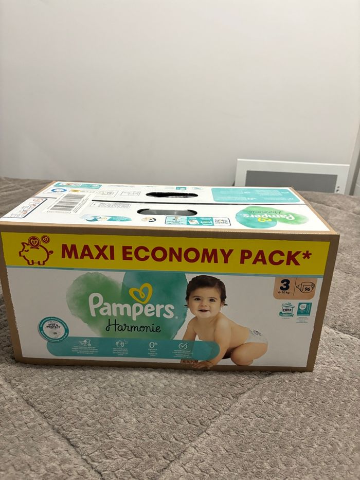 96 couches Pampers harmonie taille 3 - photo numéro 2