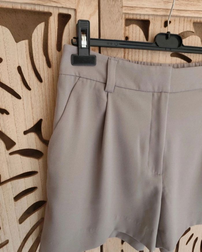 Short fluide élégant, Gris clair Taille 40 H&M - photo numéro 4