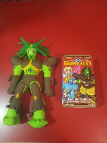 Ensemble Peluche et Boîte en métal "Gormiti"