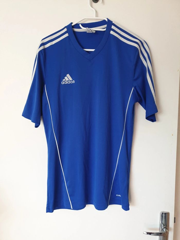 Tee-shirt et sous short Taille S pour le foot - photo numéro 2