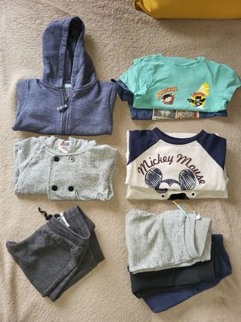 Lot vêtements garçon
18mois