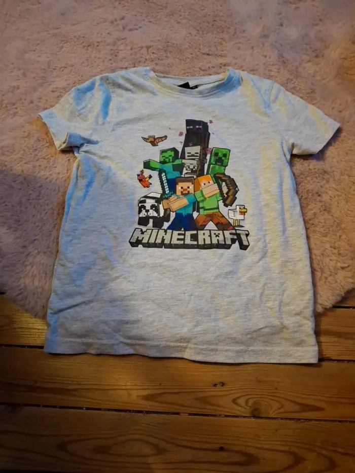 Tshirt minecraft taille 8 ans