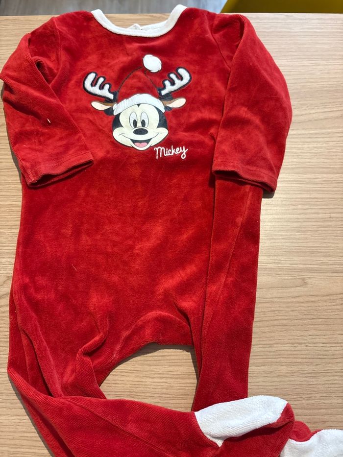 Pyjama velours de Noël Mickey taille 18 mois
