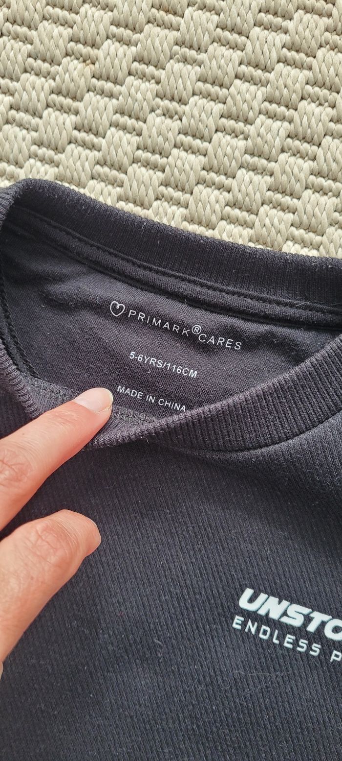 Sweat-shirt taille 5/6 ans - photo numéro 3