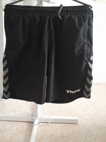 Short garçon de Marque HUMMEL